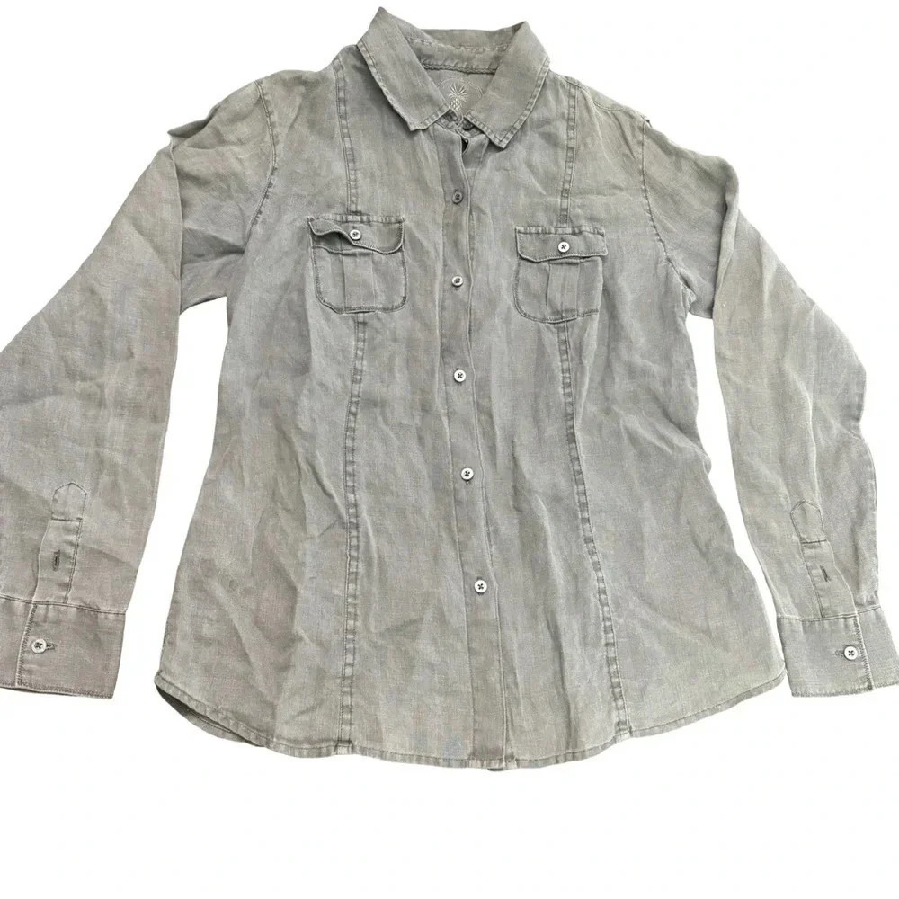 Excellent condition Tommy Bahama Relax 100% linen button down shirt. Gray, small
